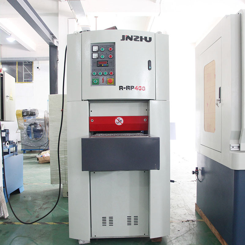 Cinghia automatica d'insabbiamento stridente Sander Automatic Wide Belt Sander di montaggio di metallo della macchina della lamiera sottile