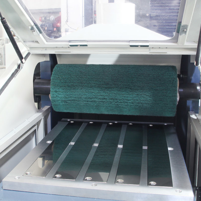 Macchina per la lucidatura di lamiere di acciaio inossidabile ad assorbimento a vuoto a bordo piatto con copertura ecologica