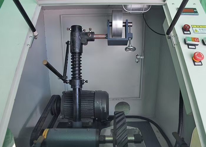 Metalli industriali in acciaio inossidabile tubo di buffing n. 4 Hairline Finishing Round Tube Plate Grinding Polishing Machine